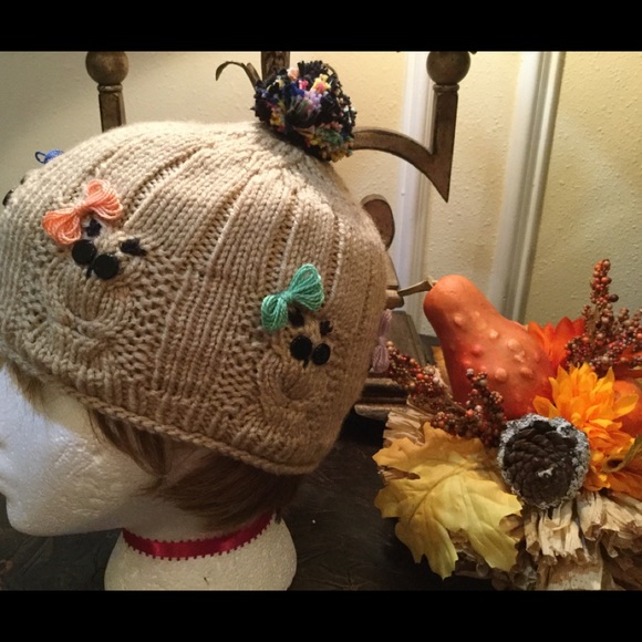 HAND MADE Knitted Beanie Owl bow accent and pom pom - Picture 2 of 2